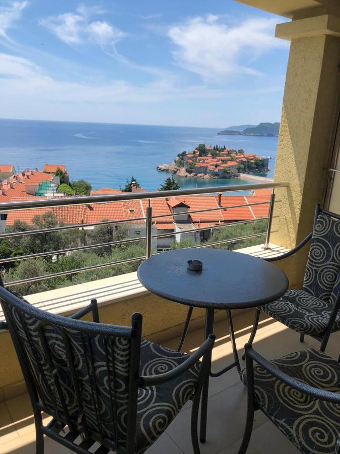Bmv Room 2 With East Island View Sveti Stefan Bagian luar foto